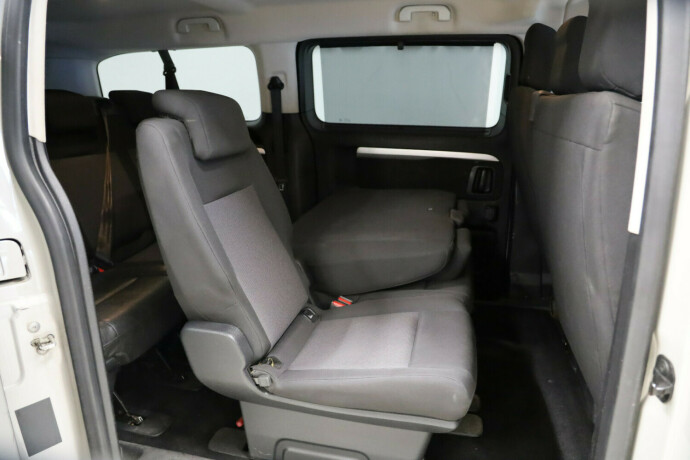 toyota-proace-verso-diesel-2020-big-11