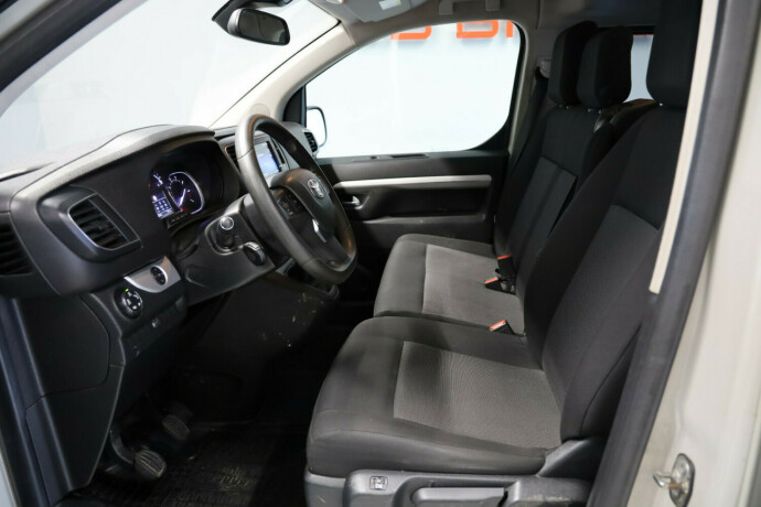 toyota-proace-verso-diesel-2020-big-7