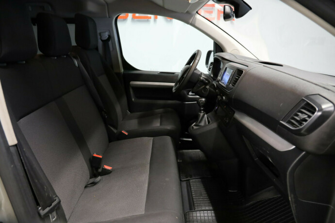 toyota-proace-verso-diesel-2020-big-10