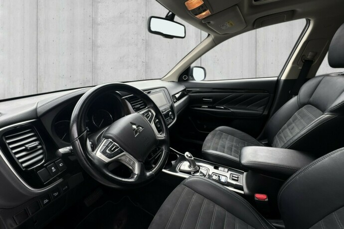 mitsubishi-outlander-elektrisitetbensin-2019-big-11