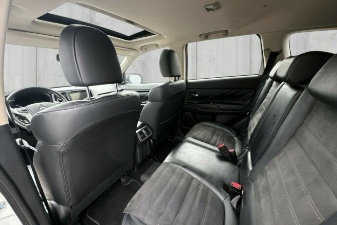mitsubishi-outlander-elektrisitetbensin-2019-big-14