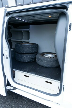 peugeot-expert-diesel-2020-big-8