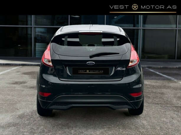 ford-fiesta-bensin-2015-big-5