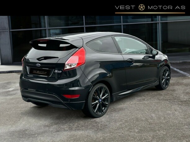 ford-fiesta-bensin-2015-big-7