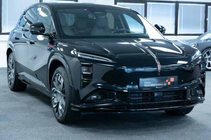 hongqi-e-hs7-elektrisitet-2025-big-3
