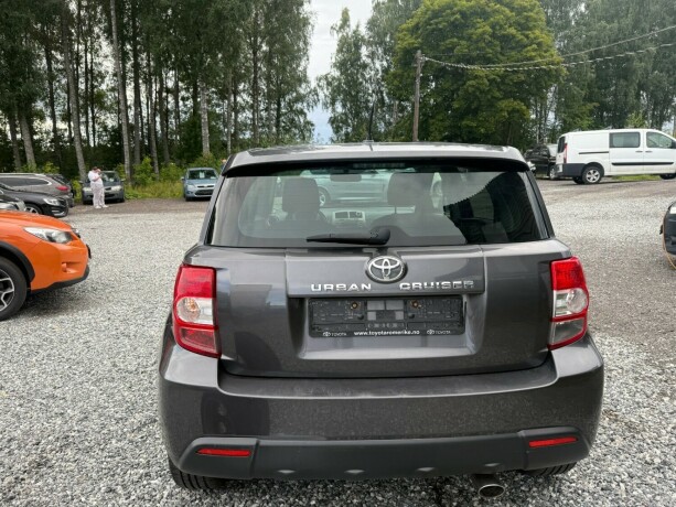 toyota-urban-cruiser-diesel-2012-big-4