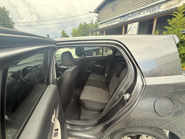 toyota-urban-cruiser-diesel-2012-big-11