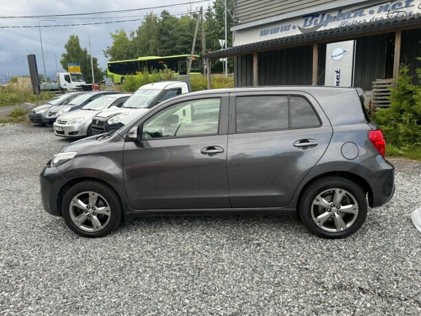 toyota-urban-cruiser-diesel-2012-big-2