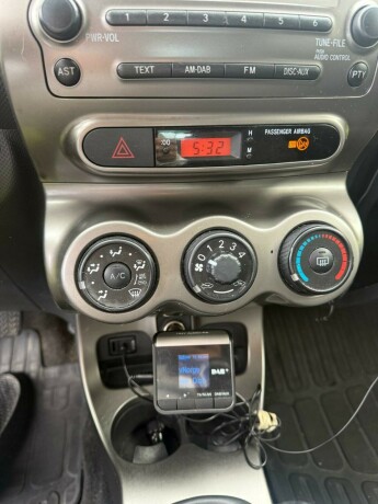 toyota-urban-cruiser-diesel-2012-big-13
