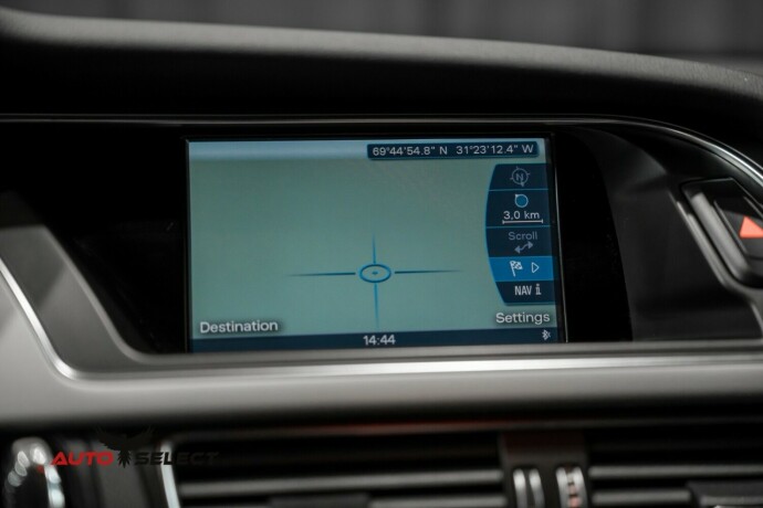 audi-a5-bensin-2011-big-36