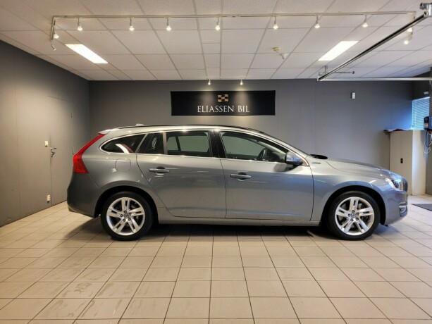 volvo-v60-elektrisitetdiesel-2016-big-3