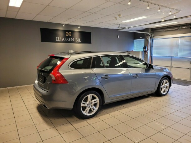 volvo-v60-elektrisitetdiesel-2016-big-4