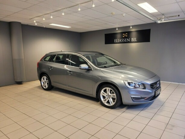 volvo-v60-elektrisitetdiesel-2016-big-2
