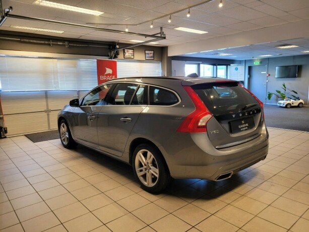 volvo-v60-elektrisitetdiesel-2016-big-7