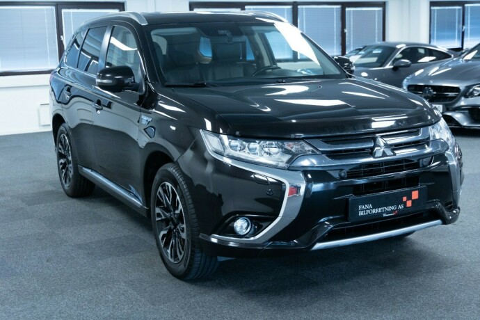 mitsubishi-outlander-elektrisitetbensin-2016-big-3