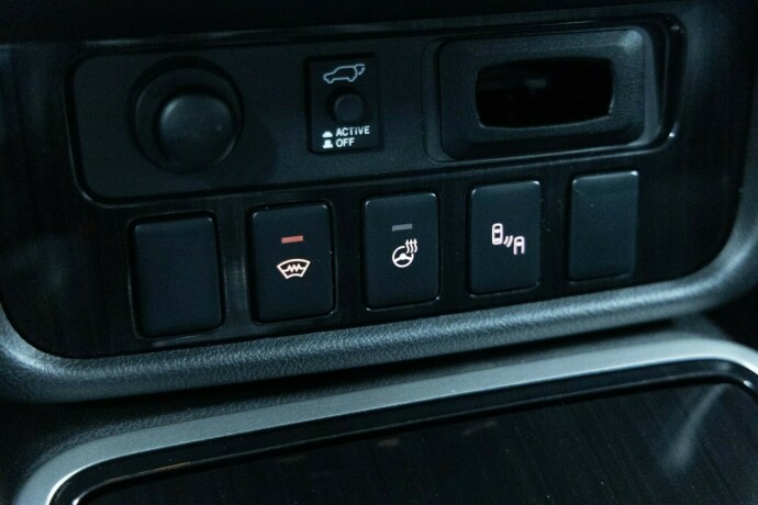 mitsubishi-outlander-elektrisitetbensin-2016-big-17