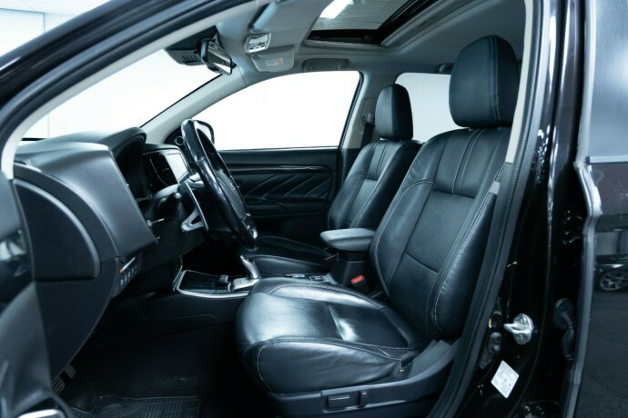 mitsubishi-outlander-elektrisitetbensin-2016-big-4