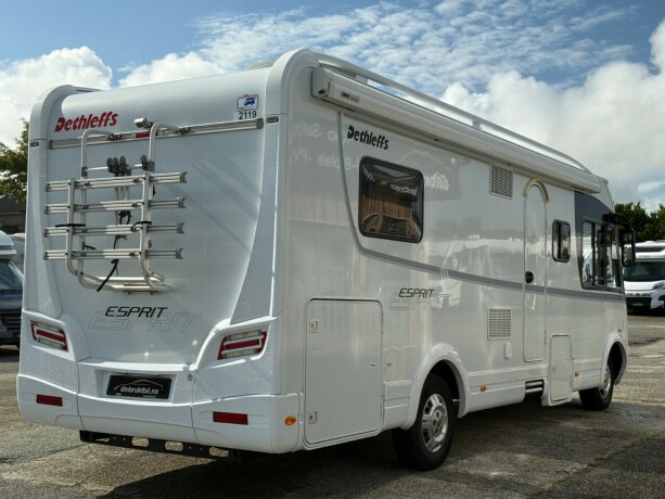dethleffs-i7150-queensbed-senkeseng-fremme-alde-ac-i-bodel-skinn-stort-kj248leskap-stekeovn-diesel-2012-big-5