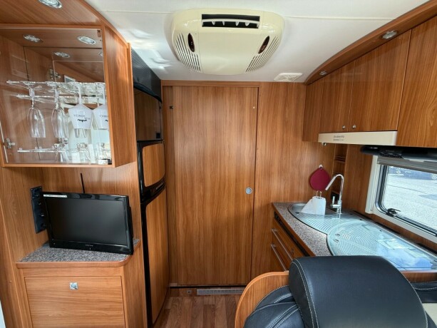 dethleffs-i7150-queensbed-senkeseng-fremme-alde-ac-i-bodel-skinn-stort-kj248leskap-stekeovn-diesel-2012-big-51