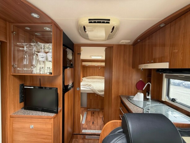 dethleffs-i7150-queensbed-senkeseng-fremme-alde-ac-i-bodel-skinn-stort-kj248leskap-stekeovn-diesel-2012-big-80