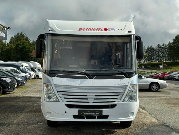 dethleffs-i7150-queensbed-senkeseng-fremme-alde-ac-i-bodel-skinn-stort-kj248leskap-stekeovn-diesel-2012-big-7