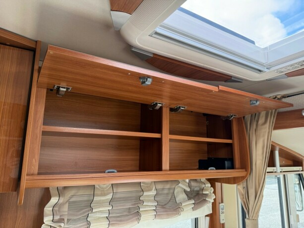 dethleffs-i7150-queensbed-senkeseng-fremme-alde-ac-i-bodel-skinn-stort-kj248leskap-stekeovn-diesel-2012-big-30