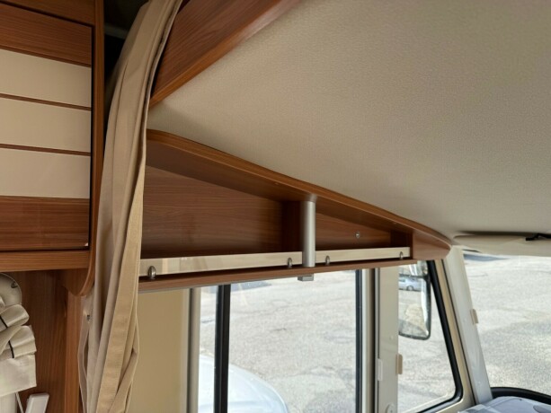 dethleffs-i7150-queensbed-senkeseng-fremme-alde-ac-i-bodel-skinn-stort-kj248leskap-stekeovn-diesel-2012-big-17