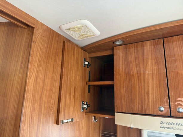 dethleffs-i7150-queensbed-senkeseng-fremme-alde-ac-i-bodel-skinn-stort-kj248leskap-stekeovn-diesel-2012-big-44