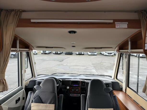 dethleffs-i7150-queensbed-senkeseng-fremme-alde-ac-i-bodel-skinn-stort-kj248leskap-stekeovn-diesel-2012-big-19