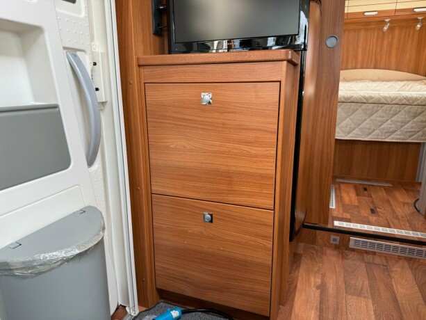 dethleffs-i7150-queensbed-senkeseng-fremme-alde-ac-i-bodel-skinn-stort-kj248leskap-stekeovn-diesel-2012-big-25