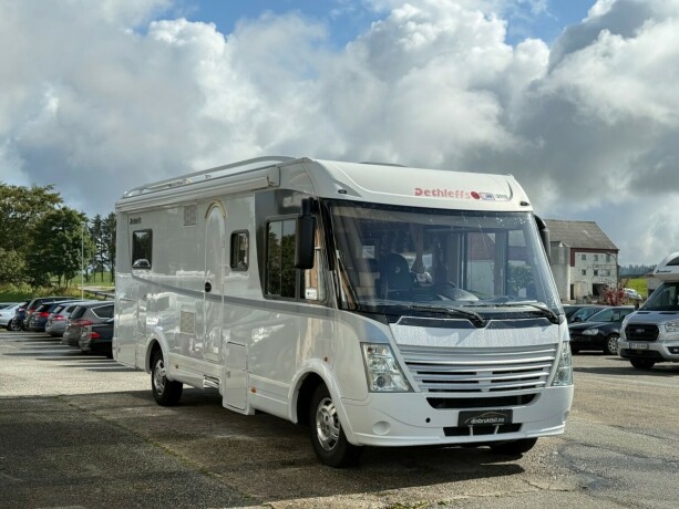 dethleffs-i7150-queensbed-senkeseng-fremme-alde-ac-i-bodel-skinn-stort-kj248leskap-stekeovn-diesel-2012-big-6