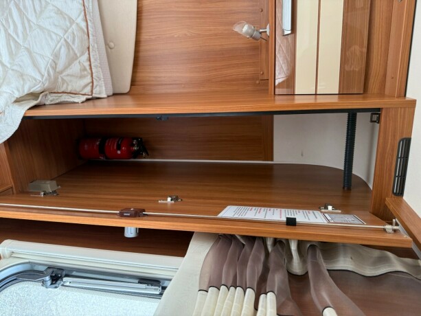 dethleffs-i7150-queensbed-senkeseng-fremme-alde-ac-i-bodel-skinn-stort-kj248leskap-stekeovn-diesel-2012-big-69