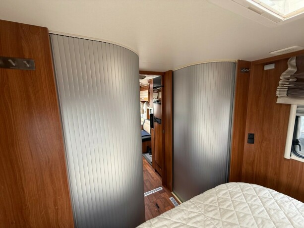 dethleffs-i7150-queensbed-senkeseng-fremme-alde-ac-i-bodel-skinn-stort-kj248leskap-stekeovn-diesel-2012-big-72