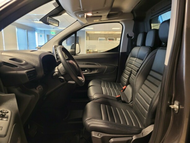toyota-proace-city-elektrisitet-2022-big-31