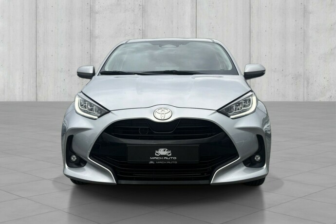 toyota-yaris-elektrisitetbensin-2024-big-1
