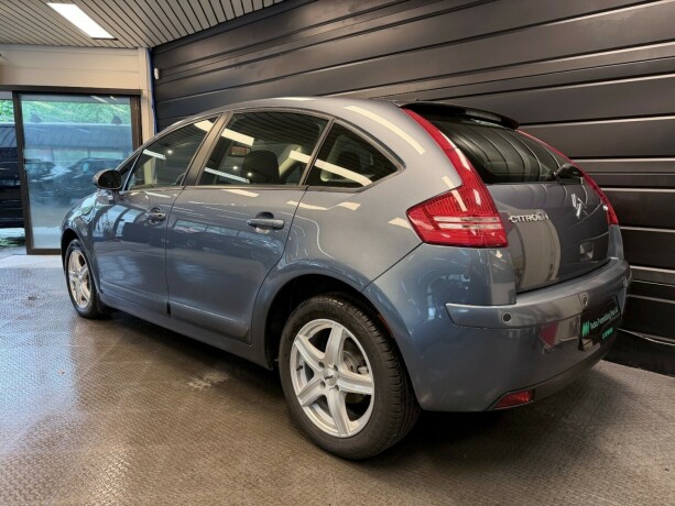 citroen-c4-bensin-2007-big-5