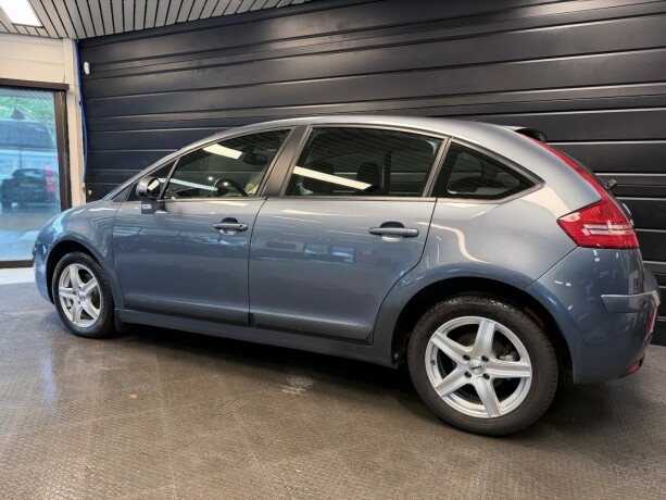 citroen-c4-bensin-2007-big-4