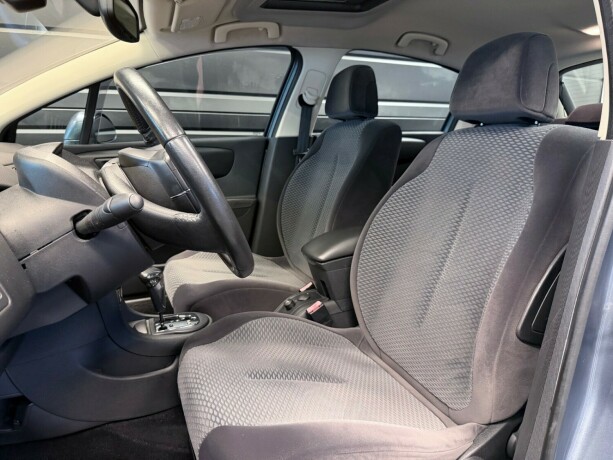 citroen-c4-bensin-2007-big-12