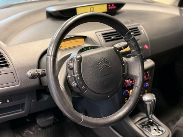 citroen-c4-bensin-2007-big-10