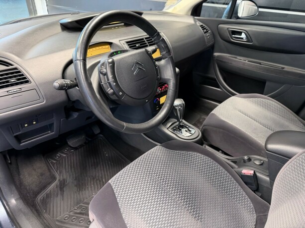 citroen-c4-bensin-2007-big-11