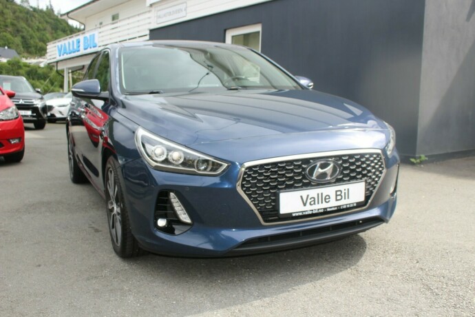 hyundai-i30-bensin-2018-big-0