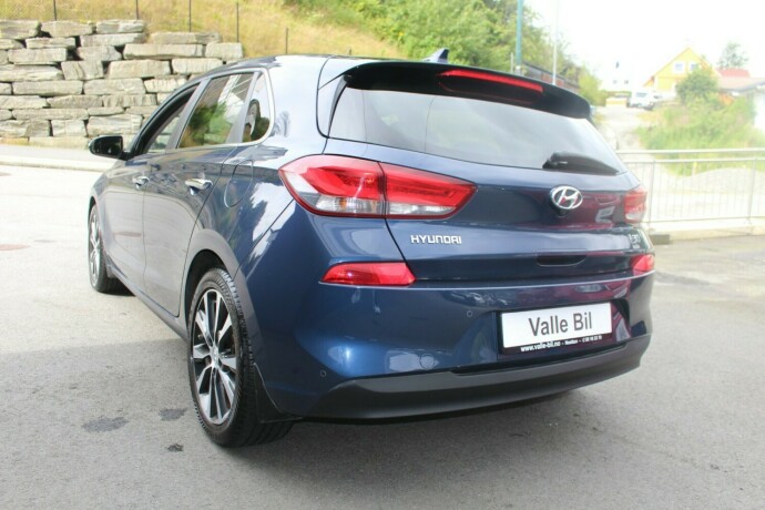 hyundai-i30-bensin-2018-big-2
