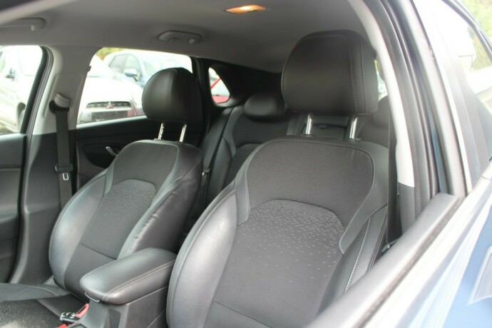 hyundai-i30-bensin-2018-big-5