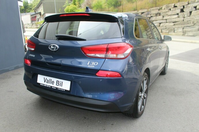 hyundai-i30-bensin-2018-big-3