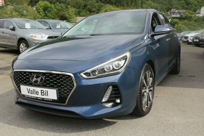 hyundai-i30-bensin-2018-big-1