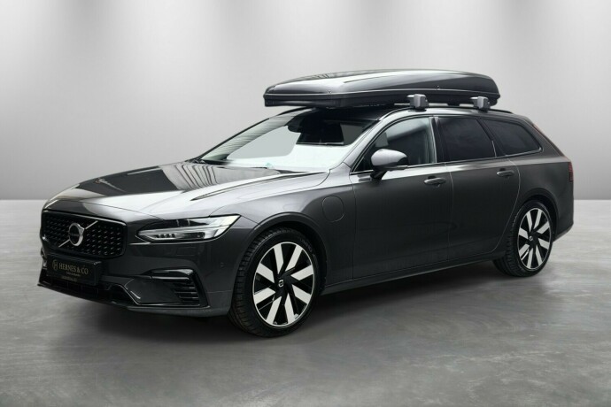 volvo-v90-elektrisitetbensin-2023-big-0