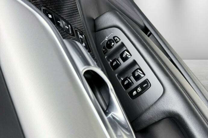 volvo-v90-elektrisitetbensin-2023-big-18