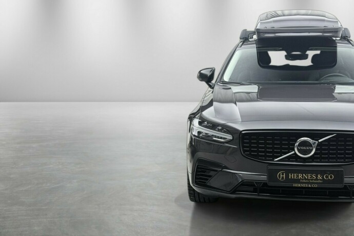 volvo-v90-elektrisitetbensin-2023-big-3