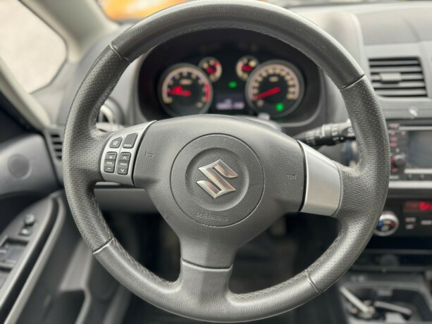 suzuki-sx4-bensin-2015-big-13