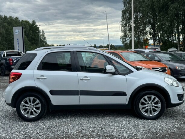 suzuki-sx4-bensin-2015-big-5